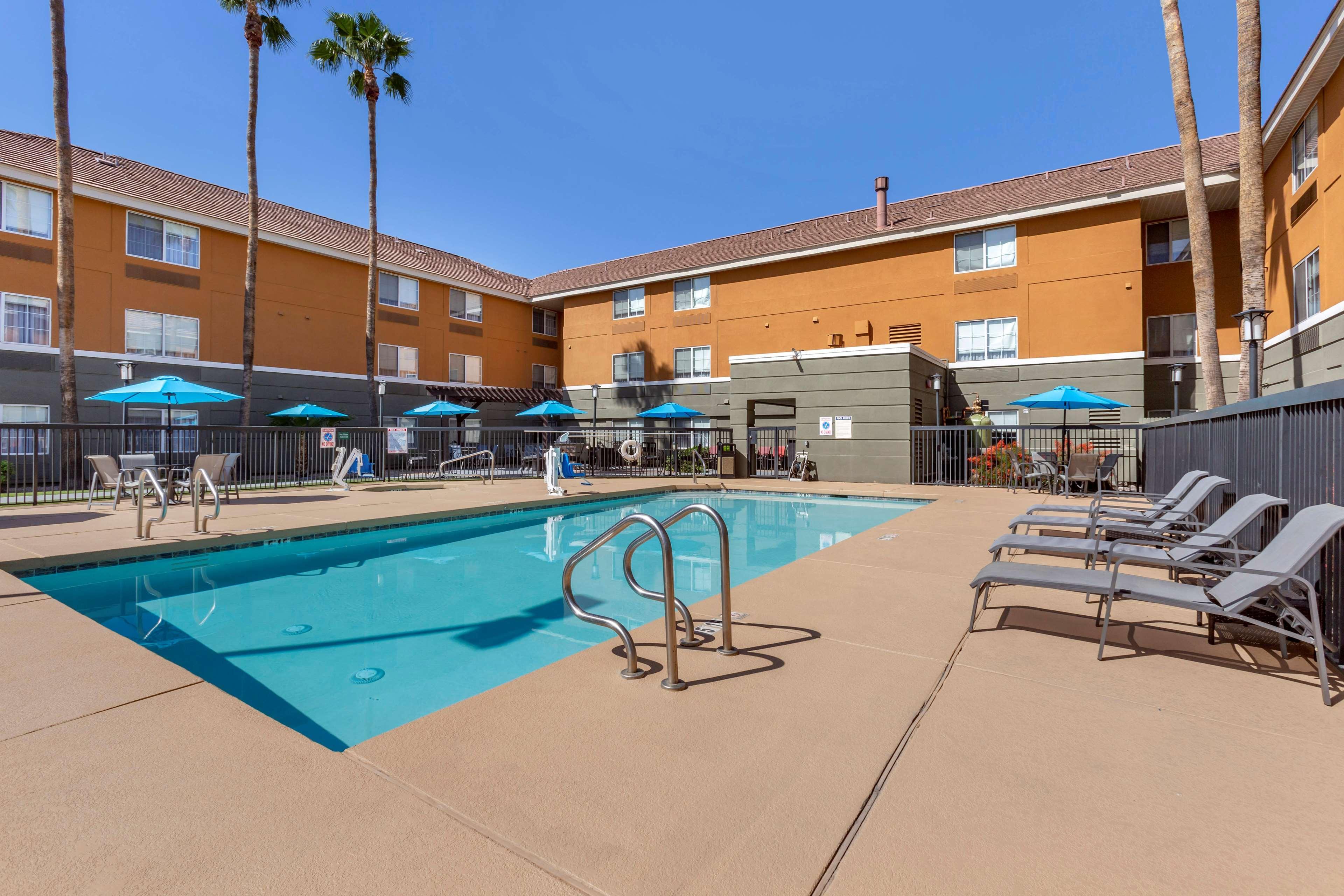 Best Western North Phoenix Hotel Exterior photo