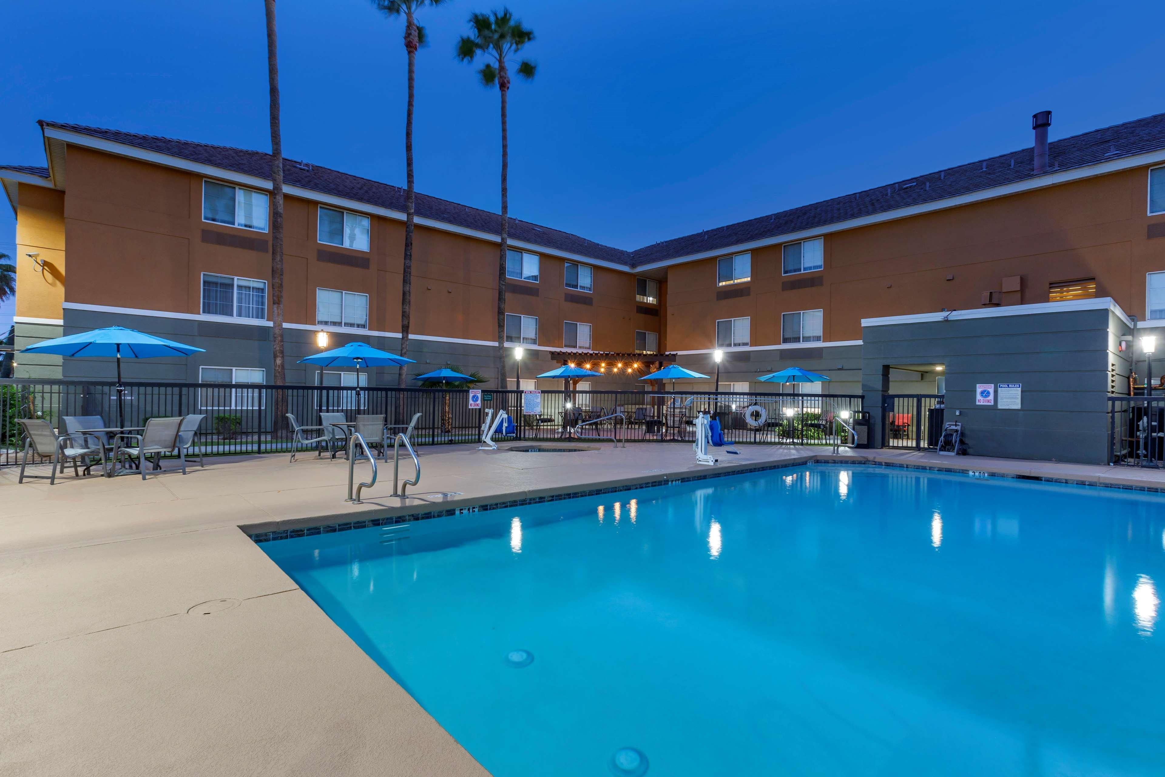 Best Western North Phoenix Hotel Exterior photo