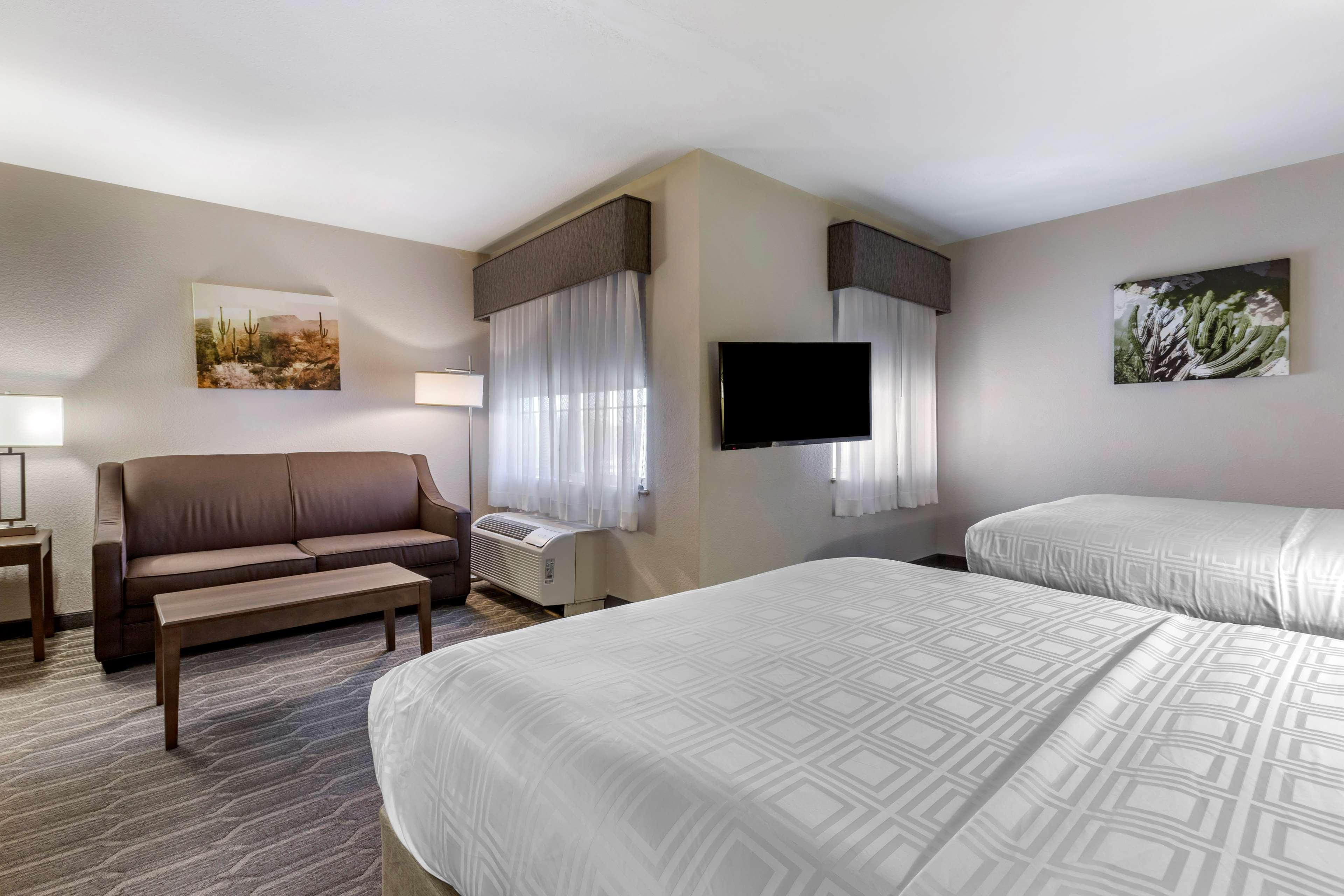 Best Western North Phoenix Hotel Exterior photo