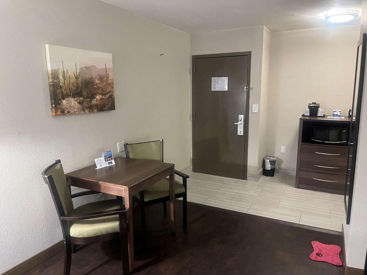 Best Western North Phoenix Hotel Exterior photo